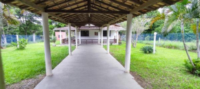 Casa e quintal exclusivo Meu Xodó- rota da ferradura em Guarapari- Praia e montanha- até 4 pessoas